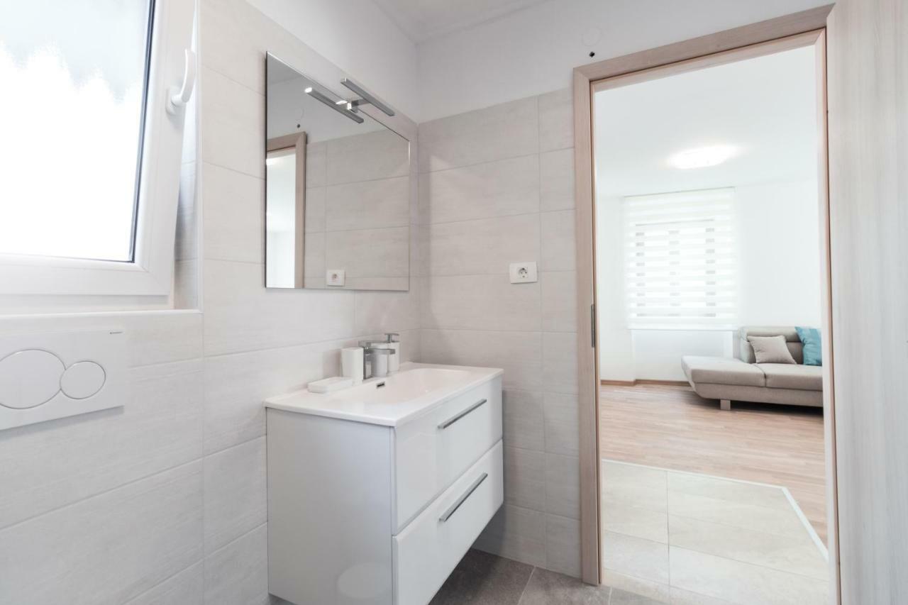 Apartments Amavi إيزولا المظهر الخارجي الصورة